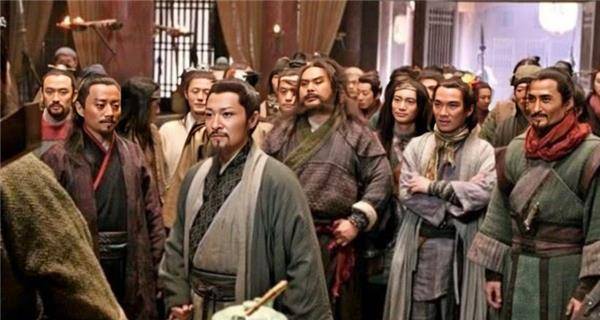 水浒中杨志丢了10万贯生辰纲，换算成现在的货币，相当于多少钱？