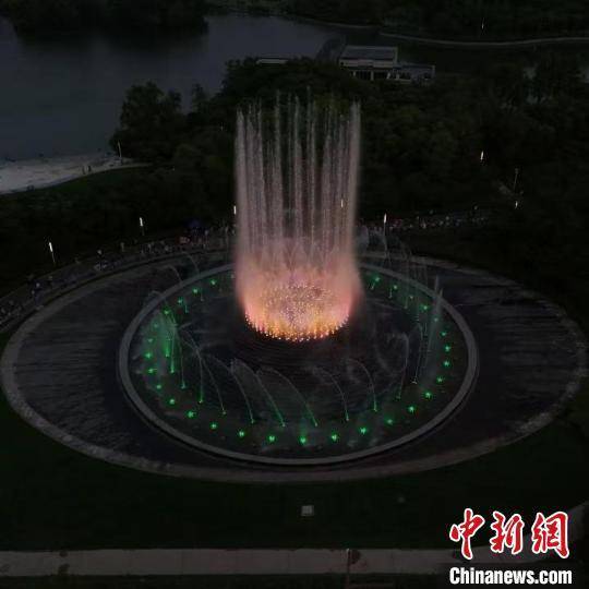 上海市中心大宁公园音乐喷泉焕新回归 “科技硬件”与“文化软件”完美融合